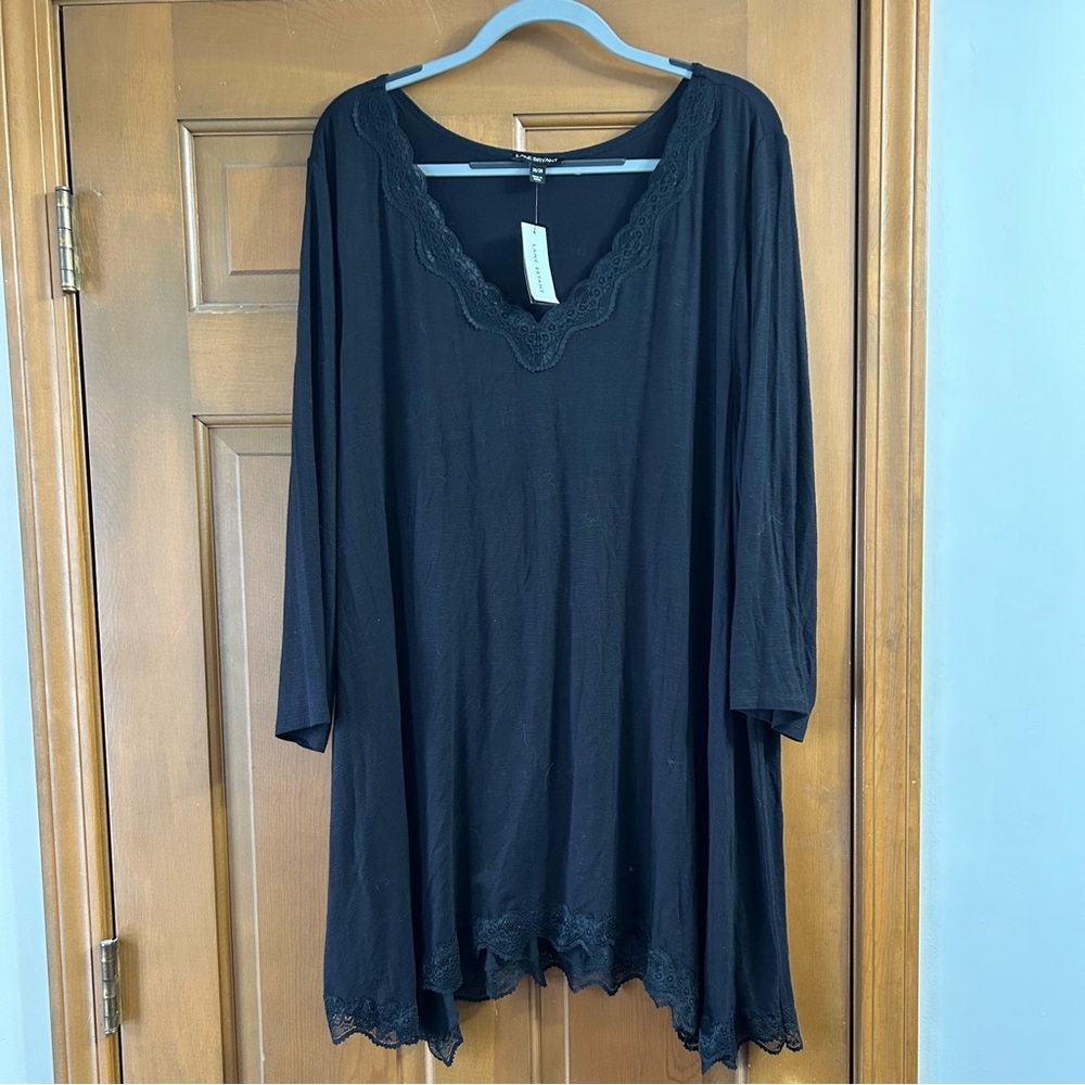 Land Bryant Swing Collection lace trim, long sleeve tunic. Size 26/28W. NWT